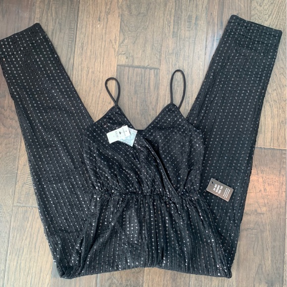 NWT EXPRESS Sequin Surplice Jumpsuit 🖤 - Picture 5 of 8